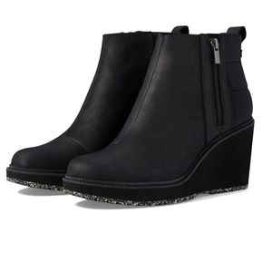 TOMS Raven, Leather Quilted Booties.  Water Resistant